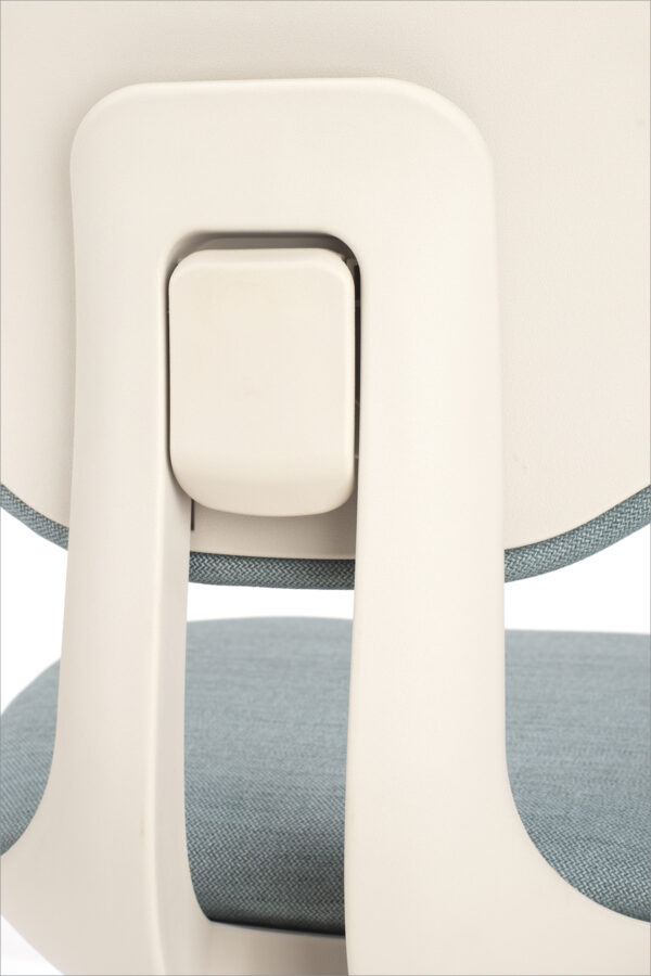 hrbet nastavljiv po visini otroskega stola buddy