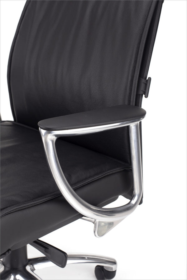 usnjen-pisarniski-stol-stanley-rocna-opirala-ALUMINIJ-4