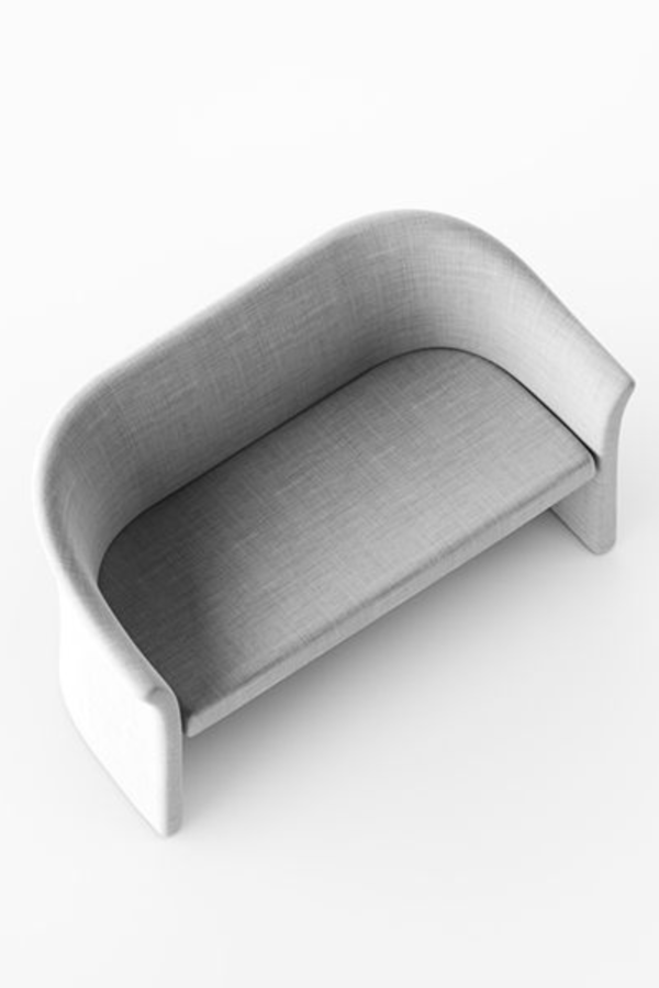 Betty fotelj z trpeznim jeklenim okvirjem in oblazinjenjem po meri