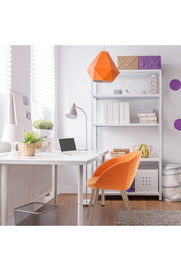 Cloe stilni in igriv fotelj z oblazinjenjem po meri