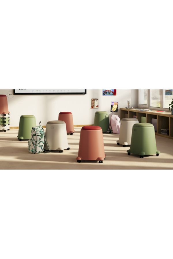 Tabal je lagana i funkcionalna stolica dostupna u nekoliko boja.